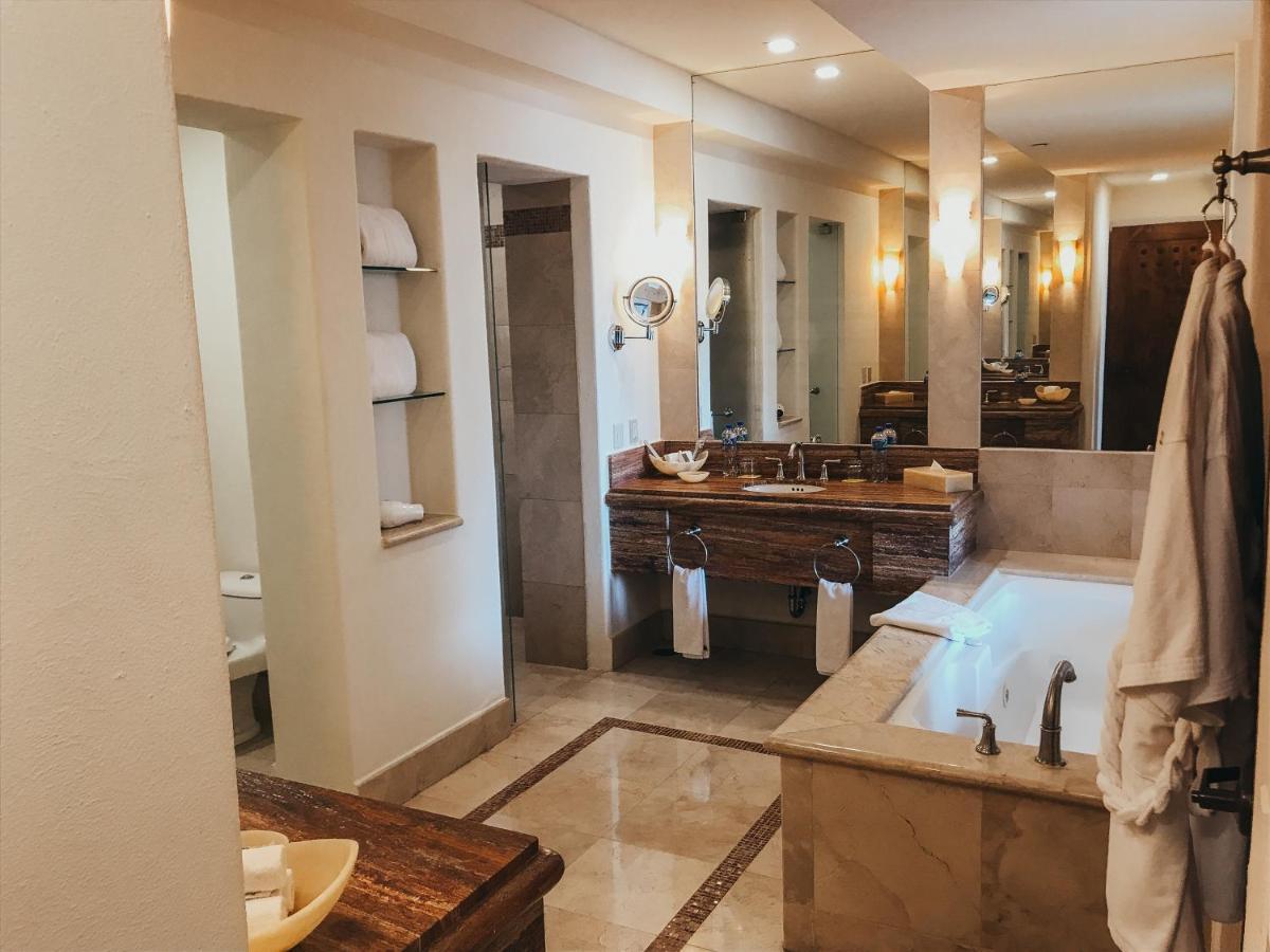 Junior Suite Oceanfront Double